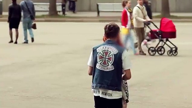 Деньги решают всё - Нудистка _ В конце сюрприз для урода