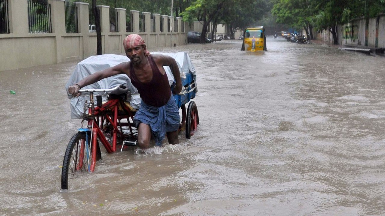 Social media videos show extreme Chennai weather