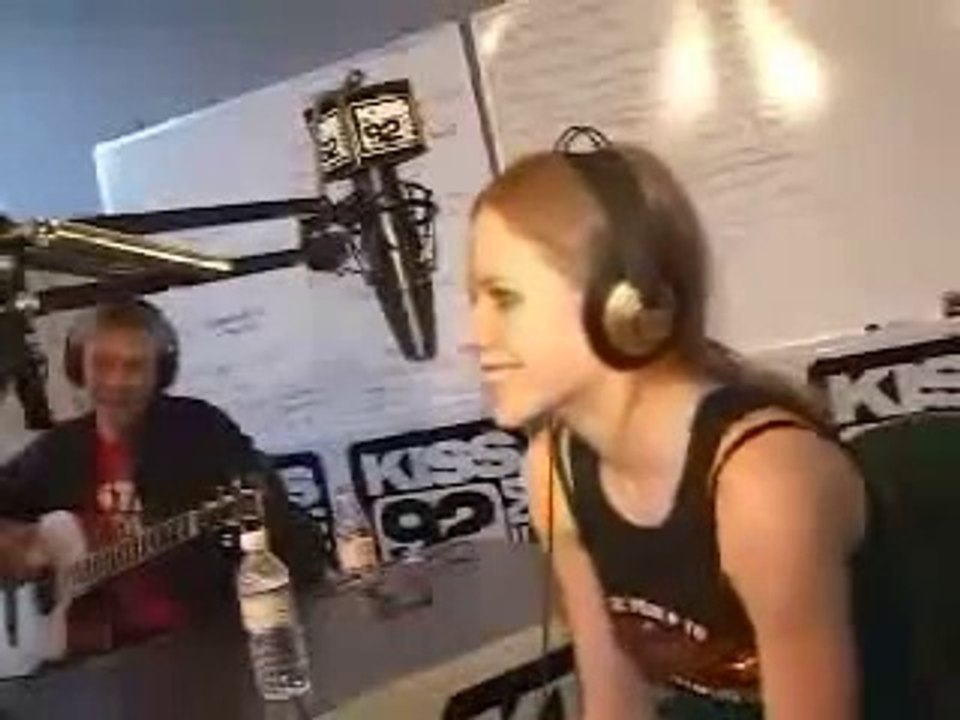 Avril Lavigne Interview at Kiss 92 Fm in Toronto (2002)