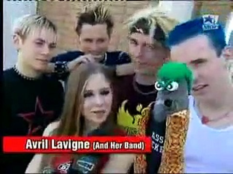 Avril Lavigne Ed the Sock Interview (2002)