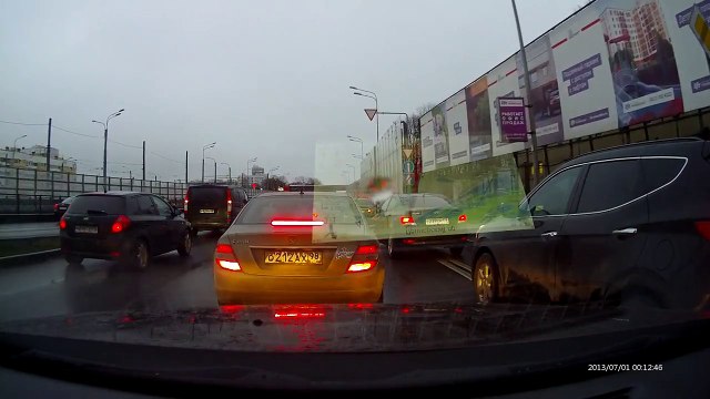 ДТП на Приморском пр. Помеха справа решает!