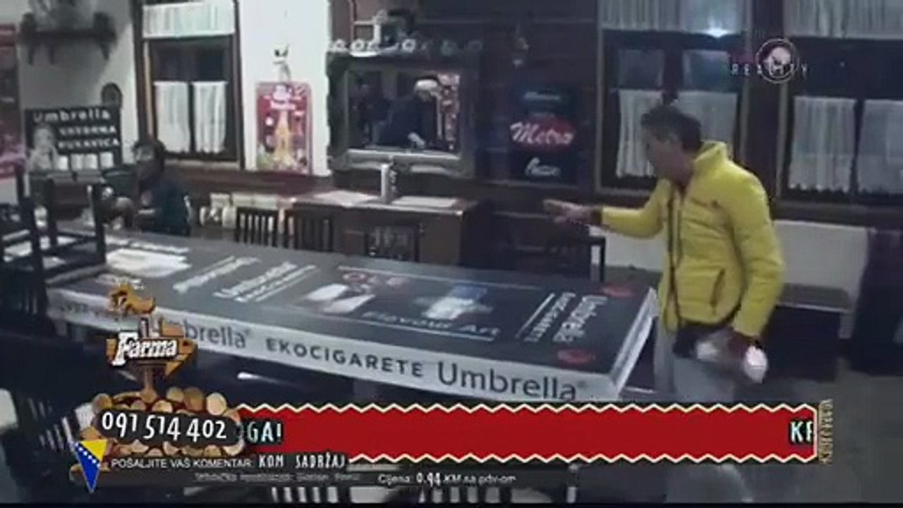 Gabrijela pljunula Maju zato sto peva himnu Srbije "Boze pravde" - Farma 6 - (1. 12. 2015)