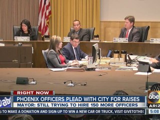 Phoenix officers plead with city for raises