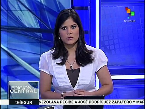 Venezuela continúa entregando computadoras Canaima a estudiantes