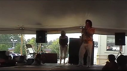 Tally Lauritti sings 'Last Farewell' at Elvis Week 2006 (video