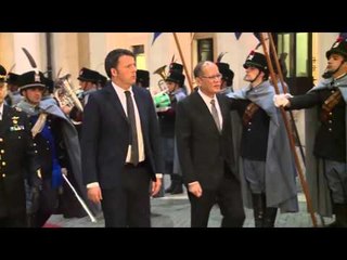 Video herunterladen: Roma - Renzi riceve il presidente della Repubblica delle Filippine Benigno Aquino III (02.12.15)