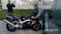Epic Motorcycle FAILS & Crashes ★ Motorbike Fail Compilation 2014 ★ FailCity