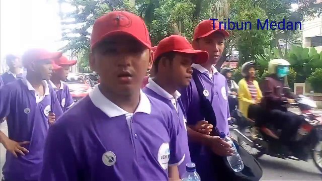 Puluhan Penyandang Disabilitas Berkeliling Kota Medan