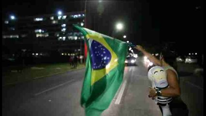 Rousseff, al borde de un juicio político que le puede costar el cargo