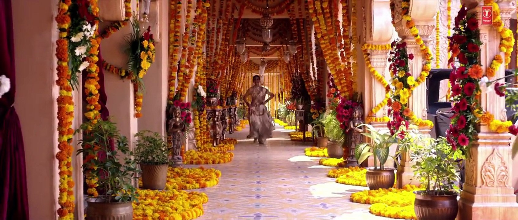 'PREM RATAN DHAN PAYO' Title Song (Full VIDEO) - Salman Khan, Sonam Kapoor - T-Series