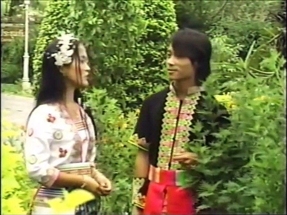 Ntxawm Qaum Ntuj- Nkauj Ntxawm & Nraug Nas