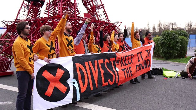 Renewables Rocket as Fossil Fuels Fizzle