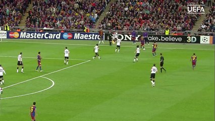 David Villa goal for Barcelona v Manchester United