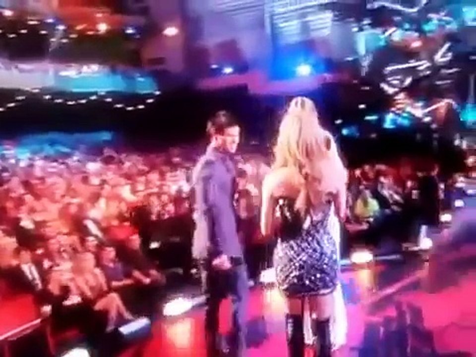 Kanye West interrompt Taylor Swift au MTV Music Awards 2009