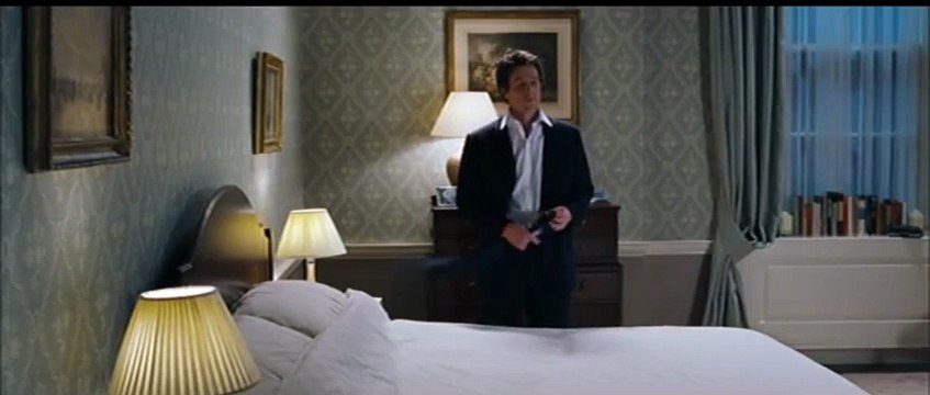 Love actually - la scène culte de la danse de Hugh Grant