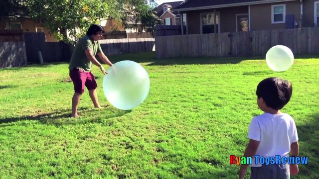 WUBBLE BUBBLE BALL Family Fun playtime outside with GIANT BALL kids Video Ryan ToysReview