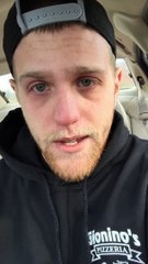 Une église donne 700$ à un livreur de pizza pour qu'il stop la drogue et reste clean