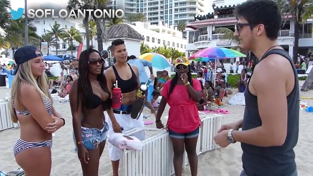 Slap, Hug or Kiss! Kissing Prank - Kissing Strangers - Kissing Game - Pranks 2014 - Public