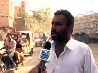 Angry Citizen Badly Blasts on Nawaz Sharif And Asif Ali Zardari (Women Do Not Watch)