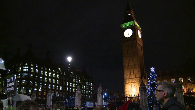 Londres effectue ses premières frappes aériennes en Syrie