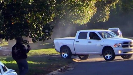 Il crashe sa Ford Mustang après une puissante accélération r