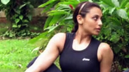 Pics Beautiful Bollywood actresses doing Yoga