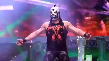 Lewis Hamilton Joins A Wrestling Ring