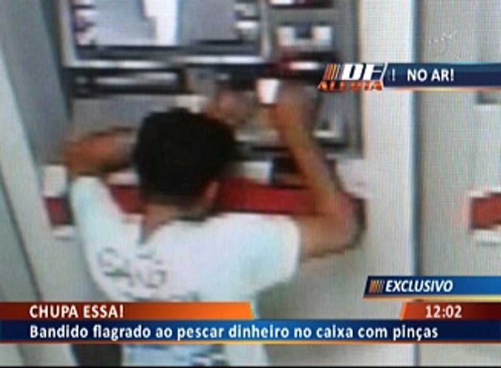 PESCARIA NO BANCO