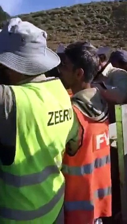 Imran Khan meets workers of FWO