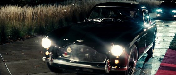 Batman v Superman_ Dawn of Justice - Official Trailer 2 [HD]