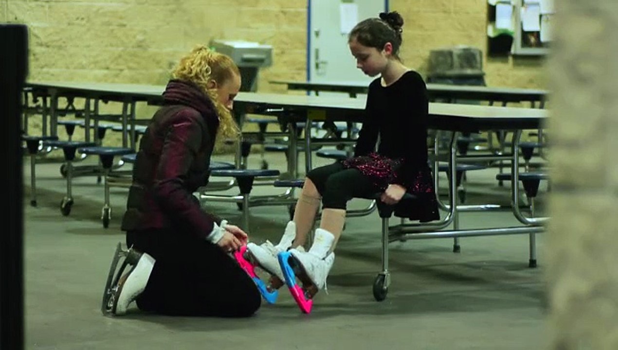 How to Lace Up Ice Skates for Extreme Ice Skating