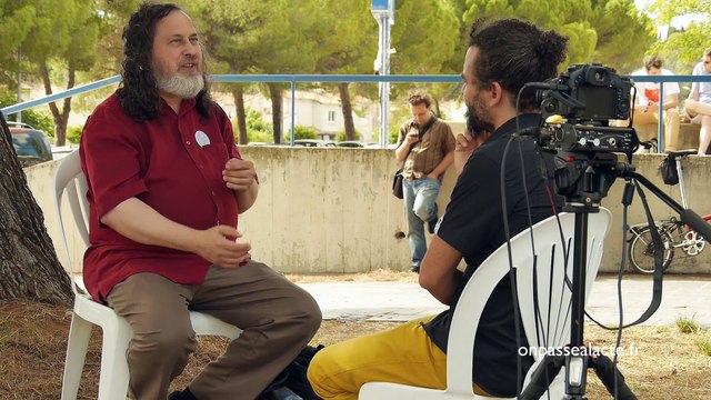 J'ai décidé de créer GNU-Linux et d’œuvrer en faveur des logiciels libres (version courte)