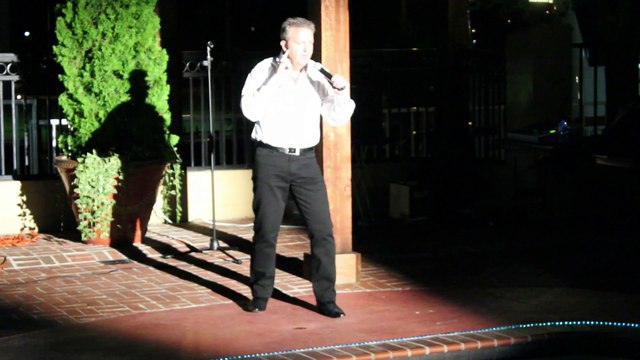 Colin Paul sings 'Elvis Medley' Elvis Week 2013