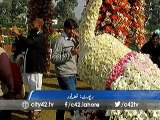 People takes selfies with followers at FLOWERS EXHIBITION
