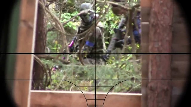 Airsoft : Un tireur d'élite redoutable avec son L96