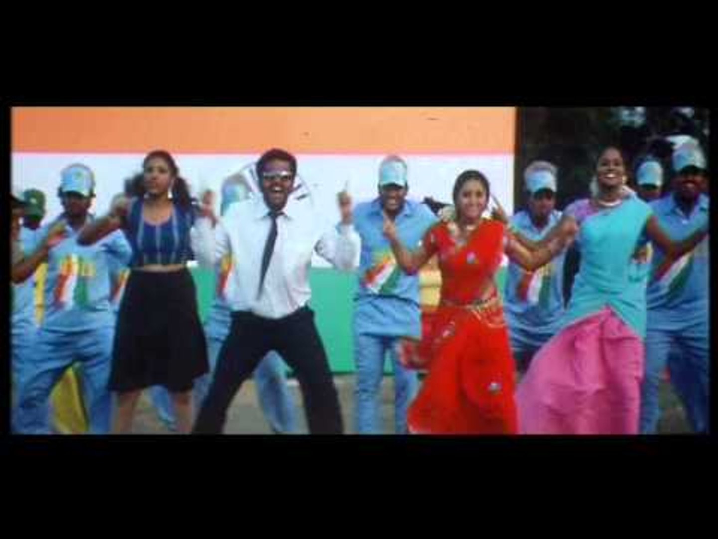 pathinoru peru aattam song