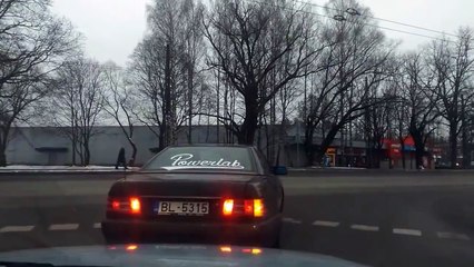 never touches the horn to a Russian driver