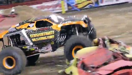Freestyle monster truck stunts
