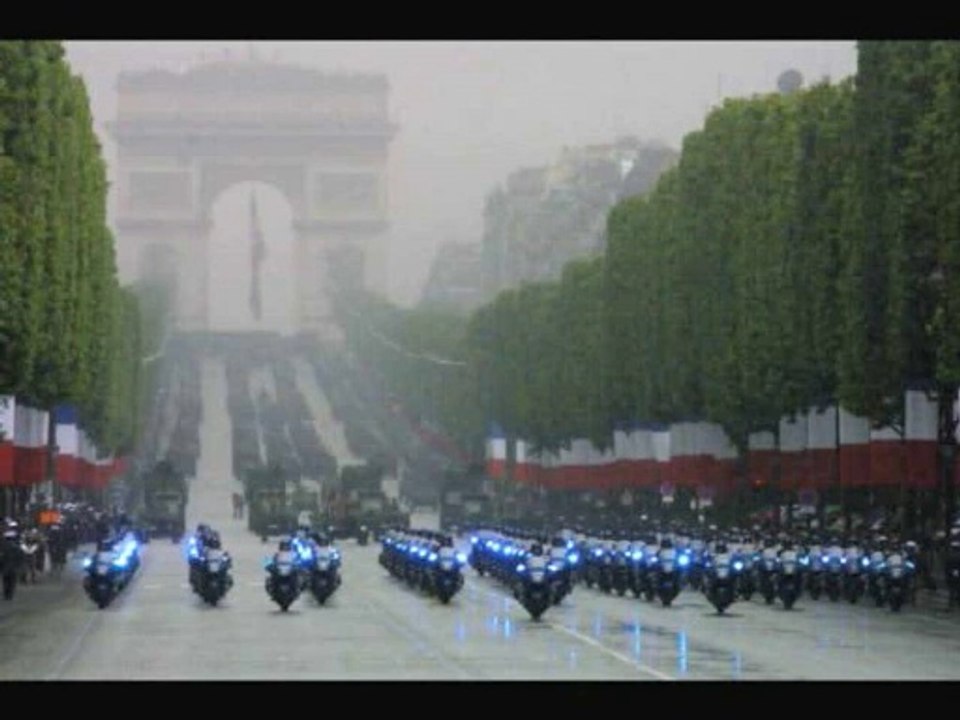 J'veux que mes chansons soient des caresses ou bien des poings dans la gueule...