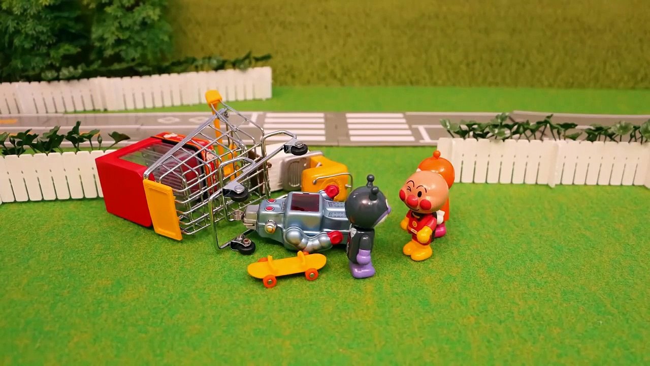 アンパンマンおもちゃアニメ ガムの出るブリキのロボット