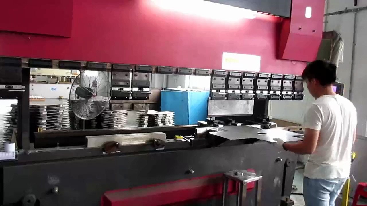 Herrajes para Muebles de Cocina - China: Fregaderos de Cocina / Production 7