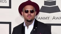 Chris Brown no le está colaborando a la policía a encontrar a quienes invadieron su casa