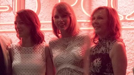 Taylor Swift sorprende a sus fanes en Hamilton Island en Australia