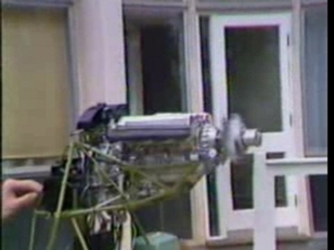 Rolls-Royce Merlin miniature !