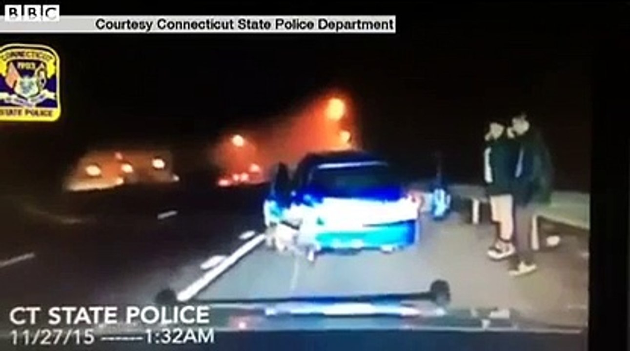 Drunk driver forget to brake and hit a police car... Violent crash