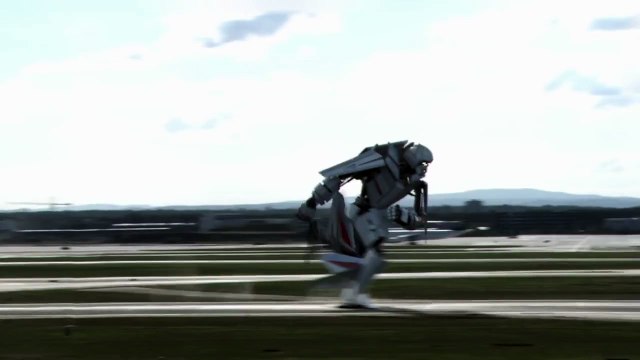 Le spectaculaire atterrissage d'un Boeing 777 à Francfort