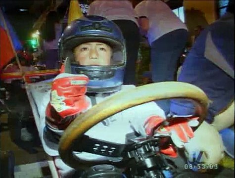 Se realizó la segunda eliminatoria de la carrera de coches de madera