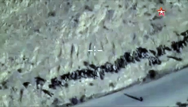 Боевики ИГИЛ разбегаются как тараканы: кадры с воздуха