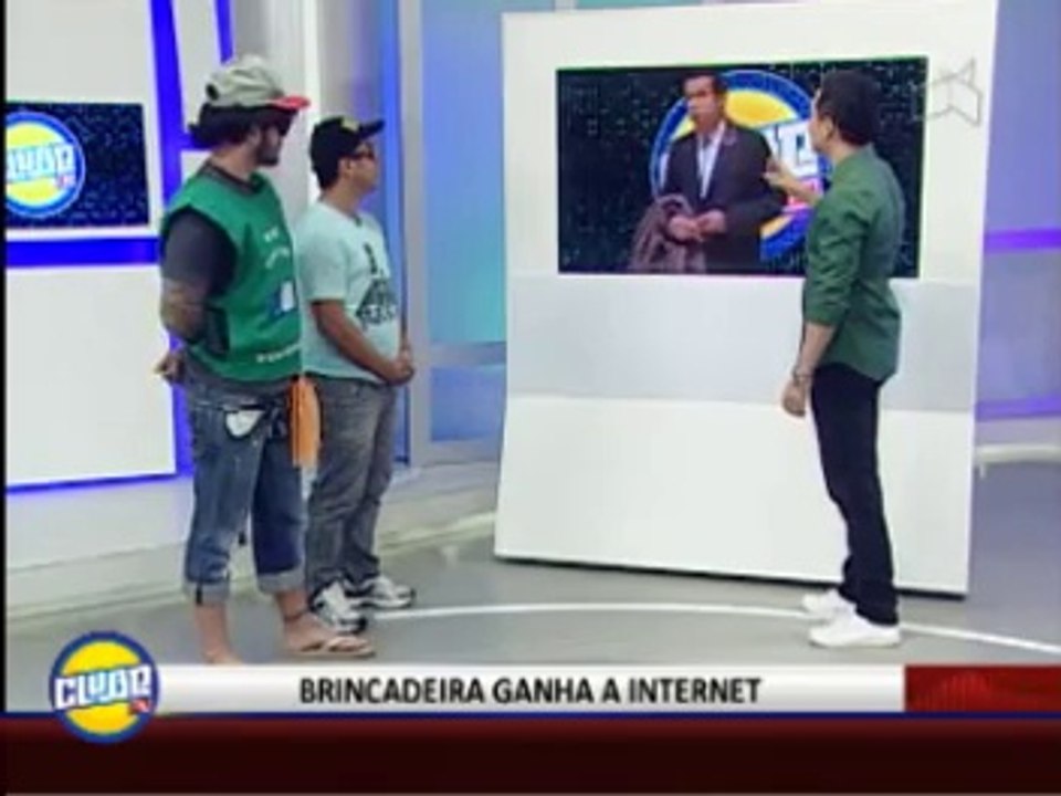 MEME DO JOHN TRAVOLTA