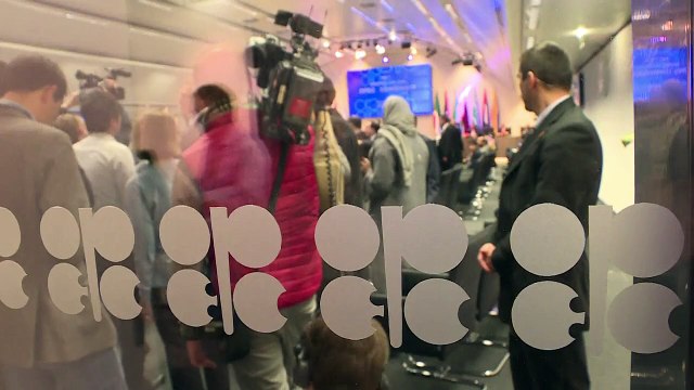 OPEP debate en Viena si rebaja su producción